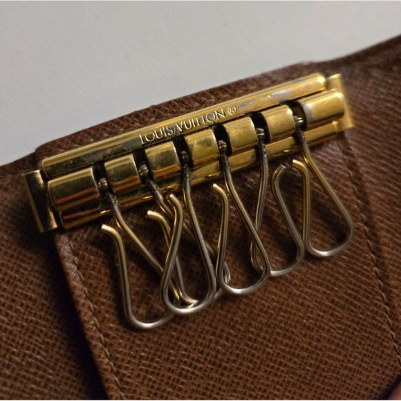 Louis Vuitton Monogram 6 Key holder - Picture 5 of 16